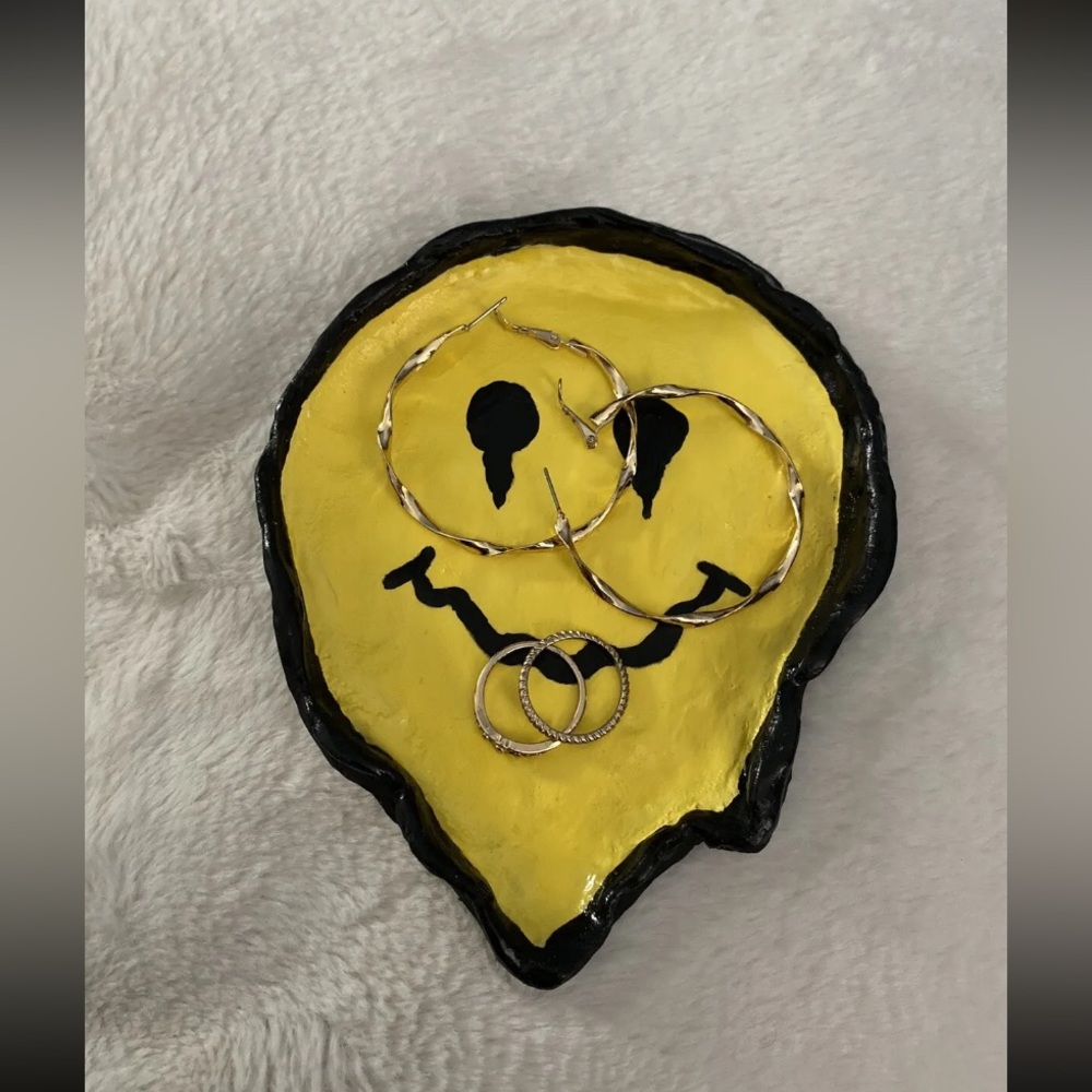 Jewelry Holder | Droopy Smiley Face (handmade)